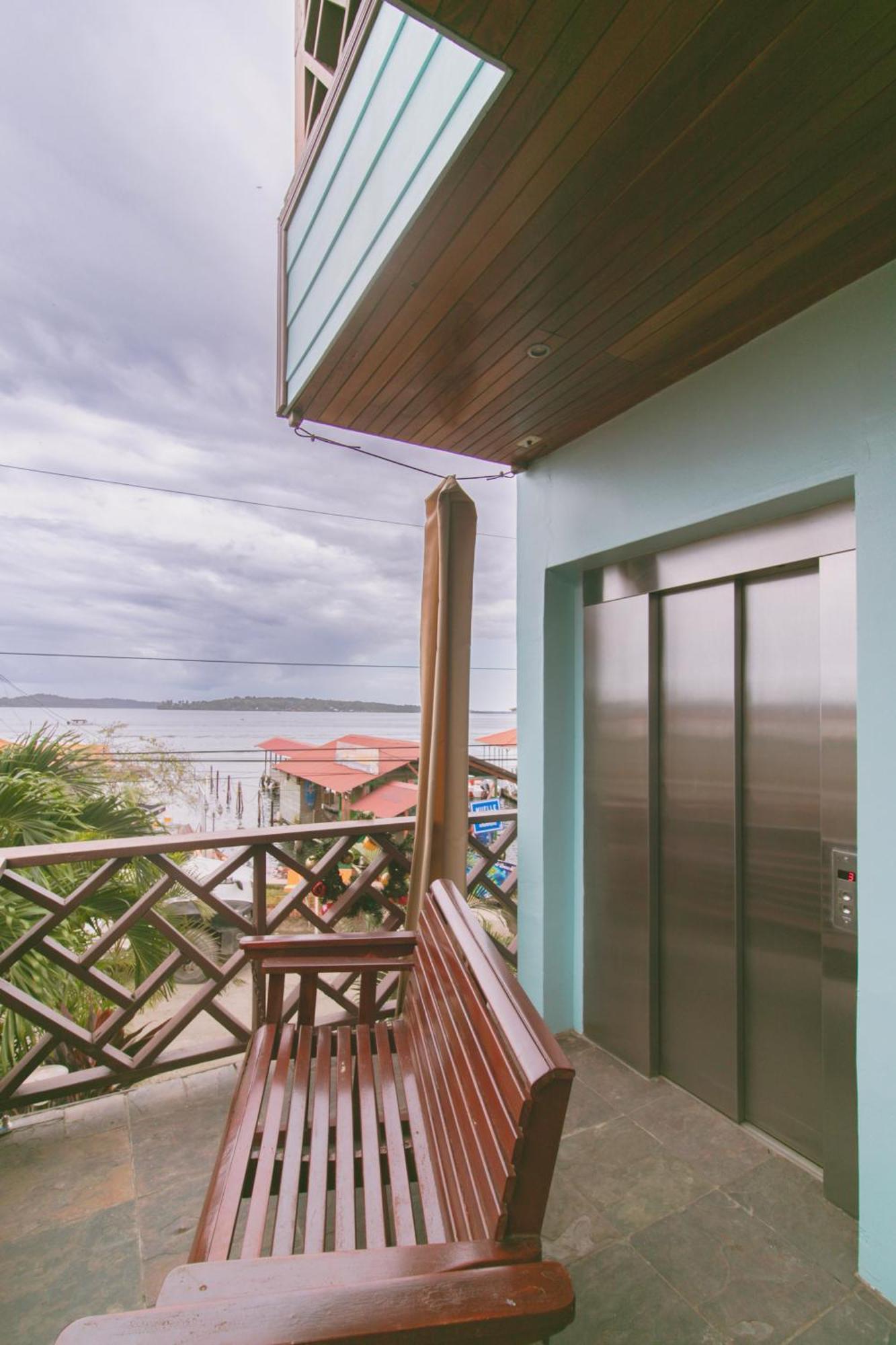 Hotel Palma Royale Bocas del Toro Exterior photo