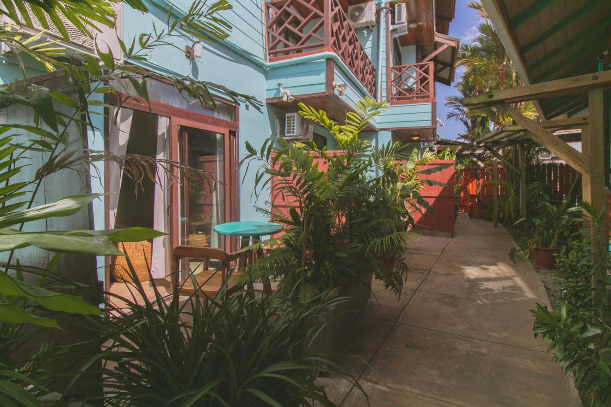 Hotel Palma Royale Bocas del Toro Exterior photo